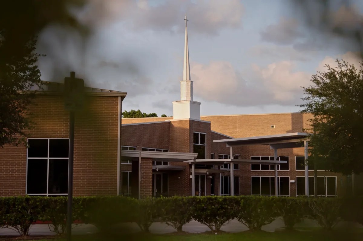 Chinese Baptist Church (CBC) Chinese School is the oldest Chinese school in Houston